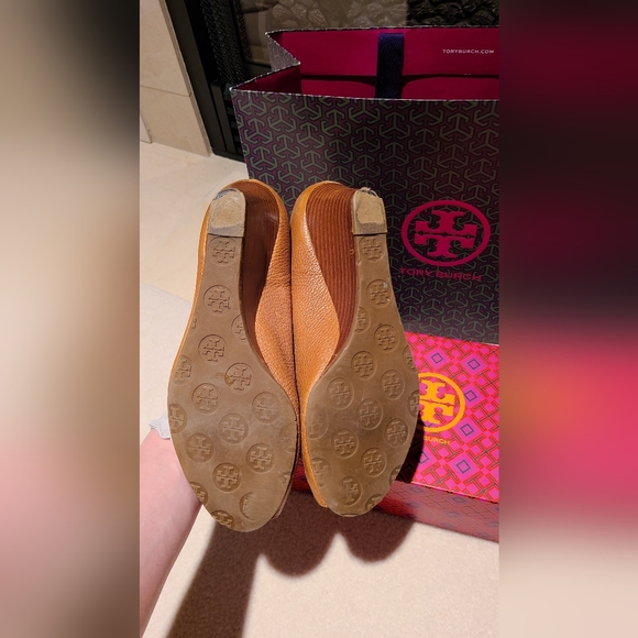 Tory Burch Designer Peep Open toe Wedge heels size 10